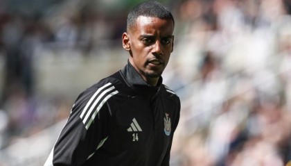 mk体育APP-卡拉格：伊萨克1.3亿镑太贵&amp;amp;都能买姆巴佩了；纽卡球迷无道德优势