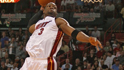 韦德：我们每个人的球风都有模仿乔丹的影子 投篮姿势或是脚步