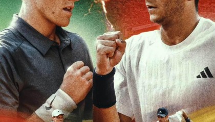 mk娱乐-降服黑马实现大师赛全四强，辛纳一神迹已追平费德勒！