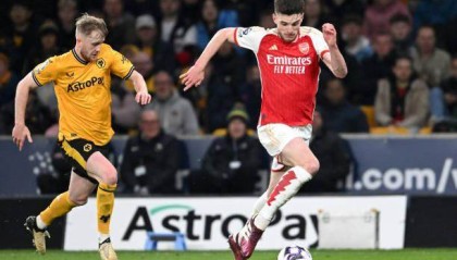 mk体育APP-【英超】阿森纳2比0客胜狼队暂登顶，1分优势领跑